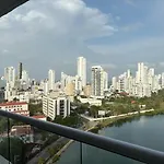 Vista soñada cerca al mar y centro histórico