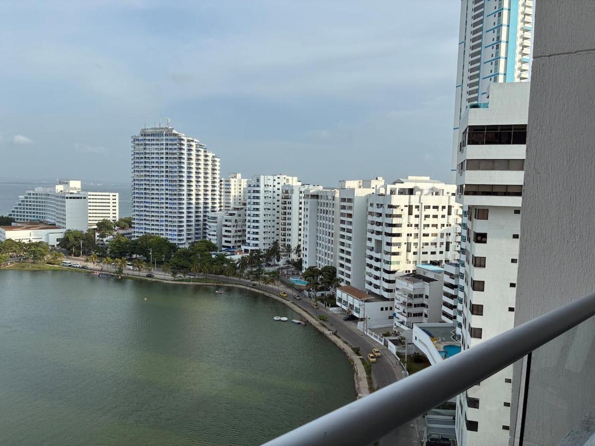 Vista Soñada Cerca Al Mar Y Centro Histórico